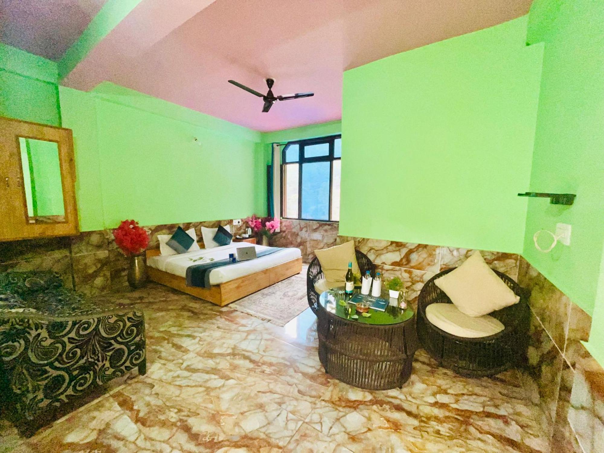 Russian Unit Kasol By Valley Exterior photo
