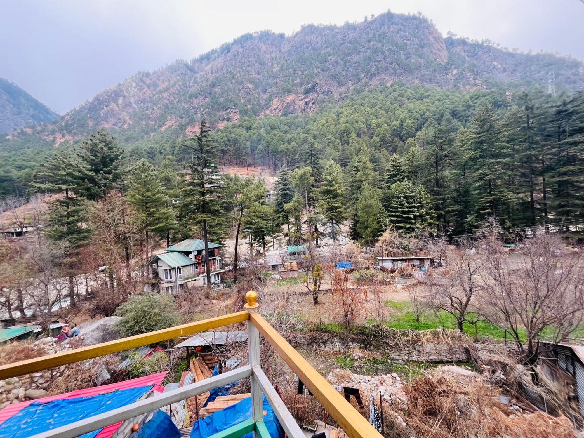 Russian Unit Kasol By Valley Exterior photo