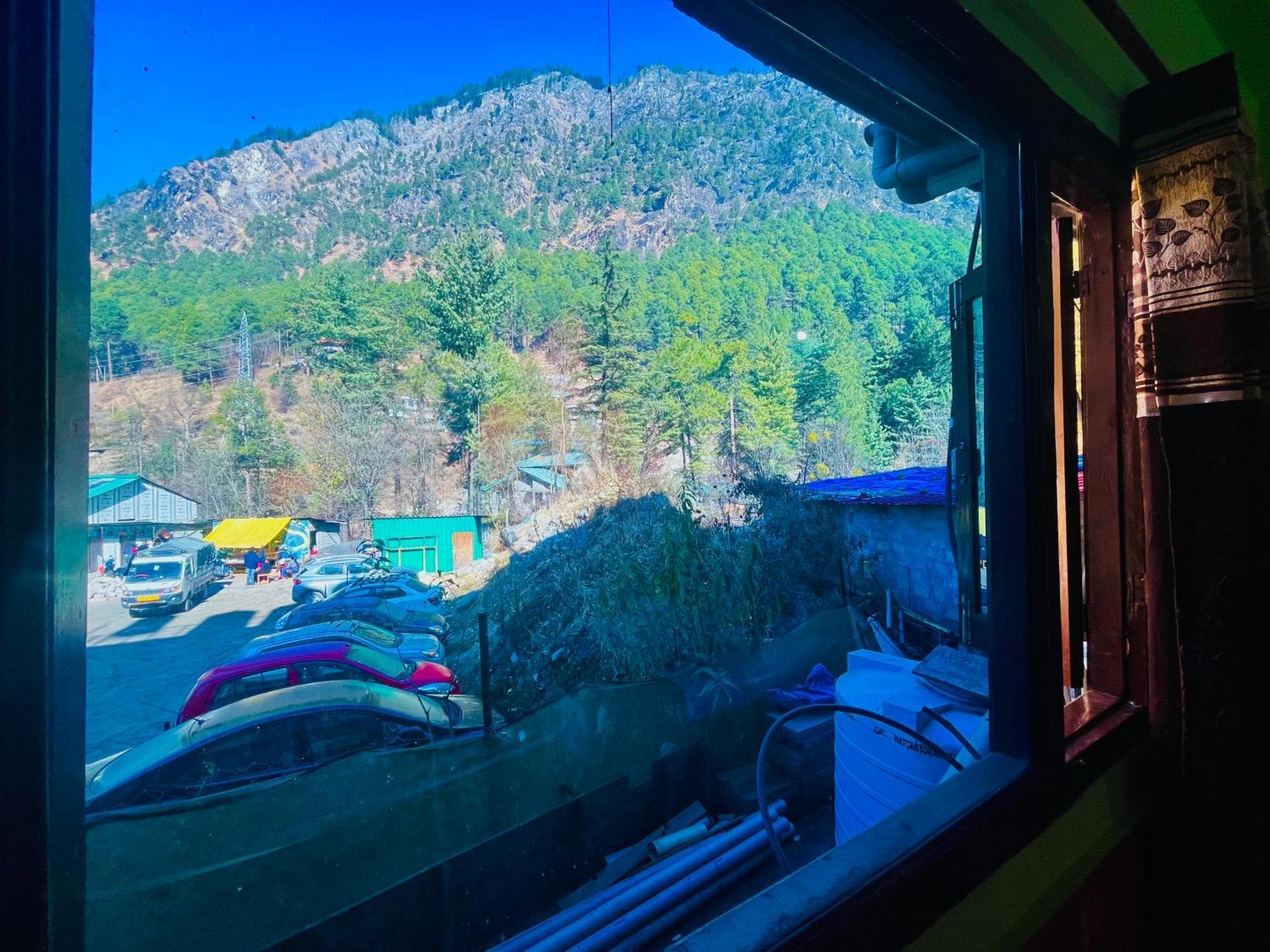 Russian Unit Kasol By Valley Exterior photo